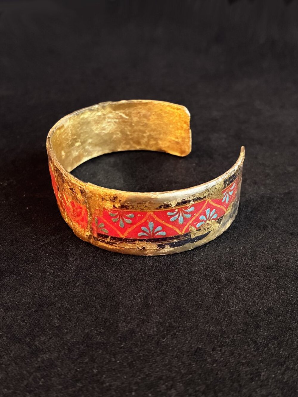 Signed ÉVOCATEUR 22K Gold Leaf Damask Enamel Statement Cuff Braselet